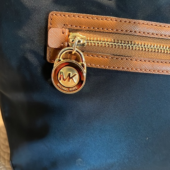 MICHAEL KORS BLUE NYLON TOTE DOUBLE HANDLES - Picture 9 of 14